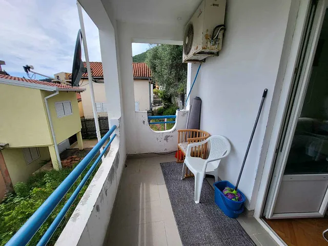 Two-bedroom apartment  in Petrovac in a quiet neighborhood within walking distance from the beach — photo 11
